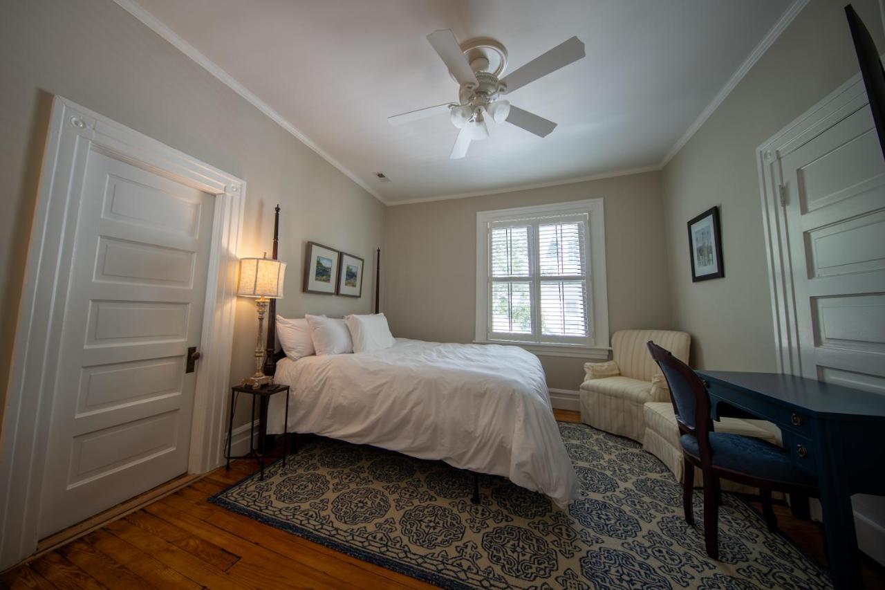 The Edenton Collection-Captain'S Quarters Inn Habitación foto