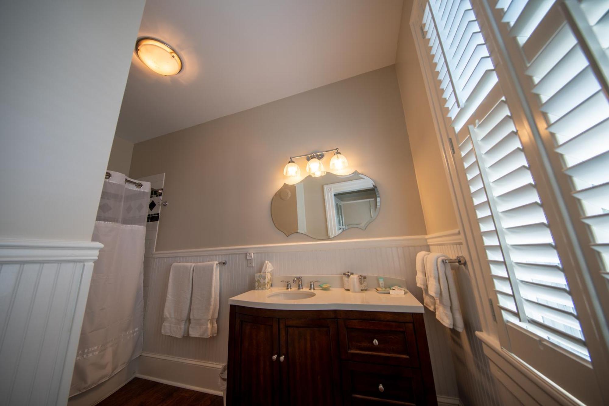 The Edenton Collection-Captain'S Quarters Inn Habitación foto